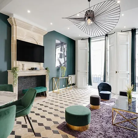 Elegance Au Coeur Du Marais Apartment